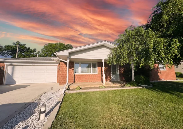 Homes for sale in Monticello, IN | 2155 N West Shafer Dr, Monticello, IN 47960 | MLS# 842039