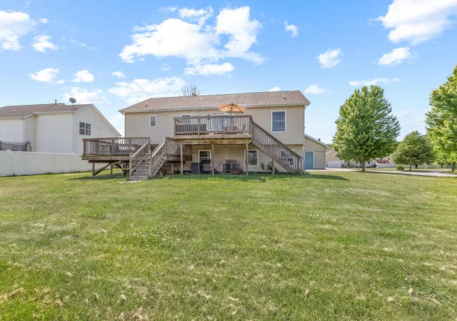 2nd image of 2715 Palladin Cir, Portage, IN 46368 | MLS# 840124