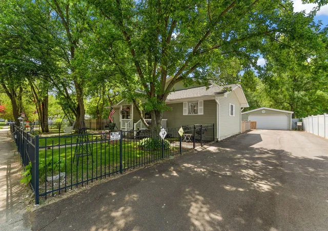 4th image of 33 E Washington Ave, Hobart, IN 46342 | MLS# 840264