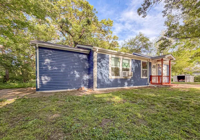 3rd image of 101 Van Buren Ave, Hobart, IN 46342 | MLS# 840148