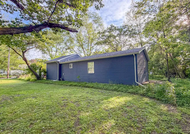 4th image of 101 Van Buren Ave, Hobart, IN 46342 | MLS# 840148