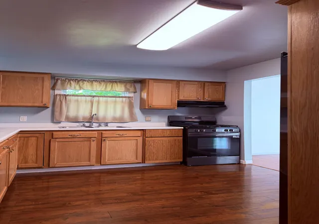 4th image of 209 Lincoln Ave, Hobart, IN 46342 | MLS# 840147
