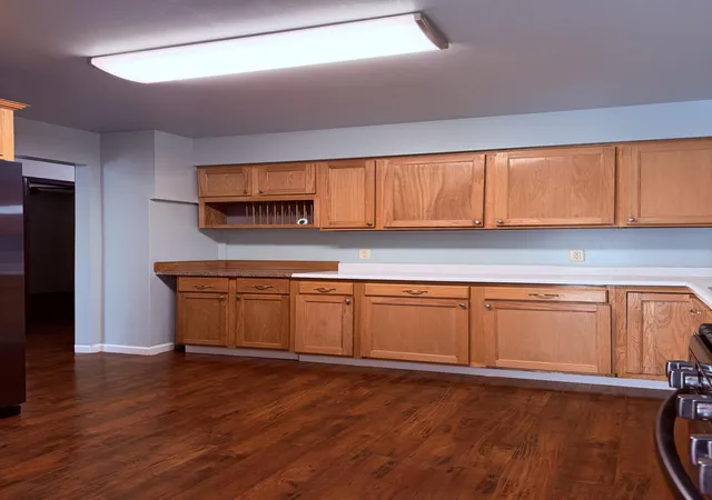 5th image of 209 Lincoln Ave, Hobart, IN 46342 | MLS# 840147