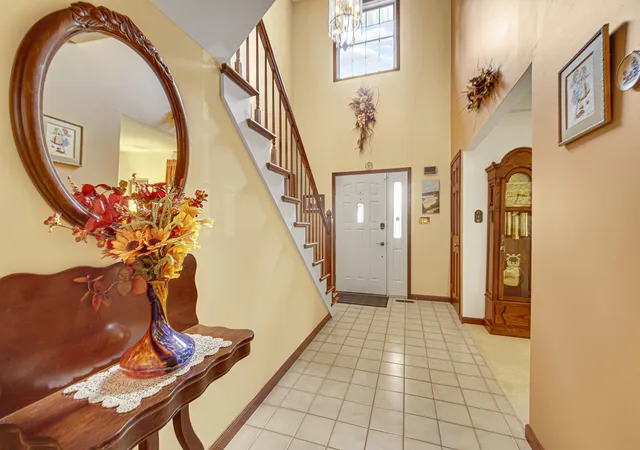 3rd image of 180 Primrose Cir, Chesterton, IN 46304 | MLS# 841888
