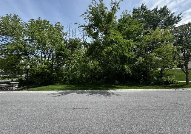 1st image of 101 Scotscraig Dr, Valparaiso, IN 46385 | MLS# 840312