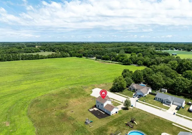Homes for sale in Walkerton, IN | 204 Walnut Crossing Dr, Walkerton, IN 46574 | MLS# 840360