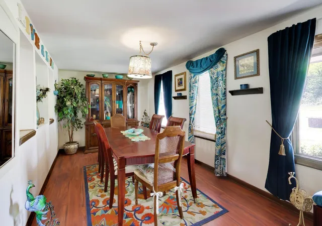 3rd image of 627 W Us Hwy 30, Valparaiso, IN 46385 | MLS# 840466