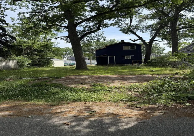 3rd image of 224 Hobart St, Michigan City, IN 46360 | MLS# 840285