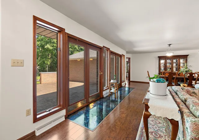 5th image of 130 Woodland Hickory Ct, Valparaiso, IN 46385 | MLS# 840406