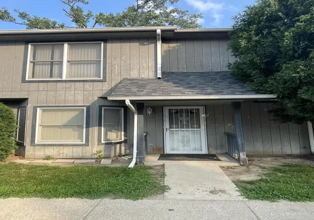 1st image of 6082 Pennsylvania St, Merrillville, IN 46410 | MLS# 842404