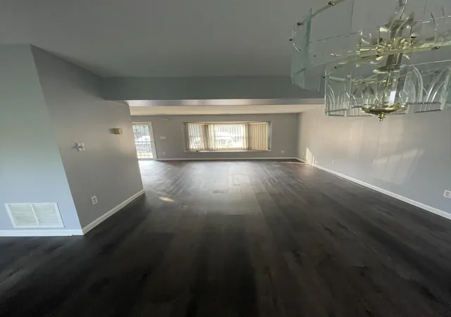 4th image of 6082 Pennsylvania St, Merrillville, IN 46410 | MLS# 842404