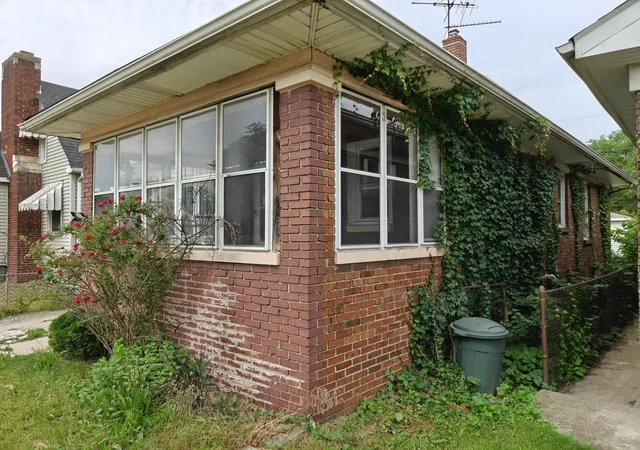 2nd image of 1154 Hendricks St, Gary, IN 46404 | MLS# 840329