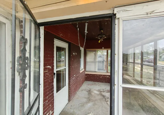 4th image of 1154 Hendricks St, Gary, IN 46404 | MLS# 840329