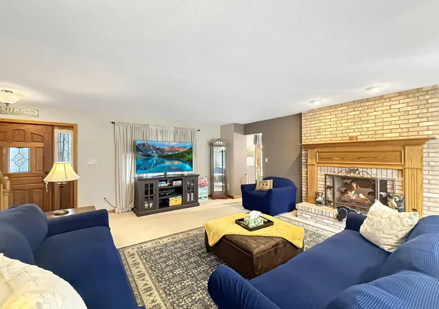 4th image of 490 W 75 S, Valparaiso, IN 46385 | MLS# 840322