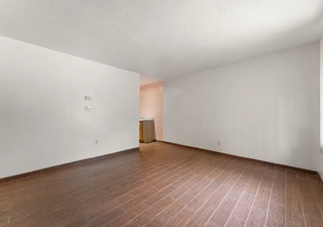 Photo 3 of Single family home for sale at 1021 Hamilton Pl, Gary, IN 46403 | MLS# 840328 | Listing updated on 2026-09-22