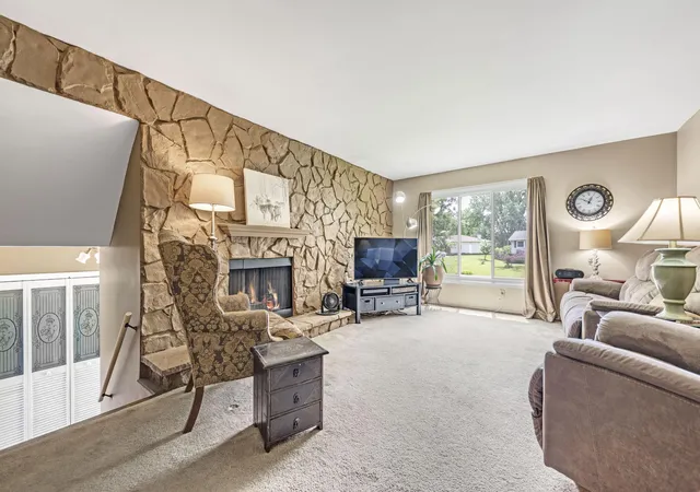 3rd image of 2337 Four Seasons Pkwy, Crown Point, IN 46307 | MLS# 841120