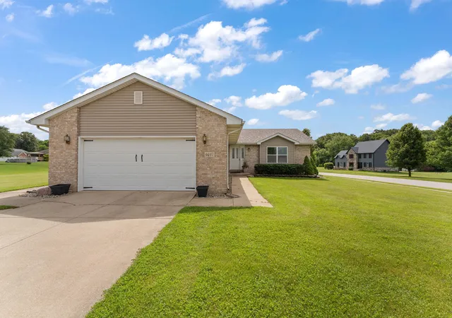 2nd image of 9497 Shelby Ln, Crown Point, IN 46307 | MLS# 841139