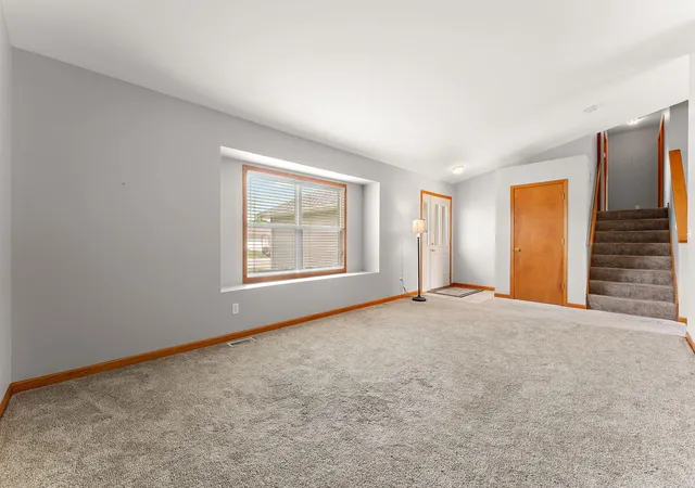 5th image of 9497 Shelby Ln, Crown Point, IN 46307 | MLS# 841139