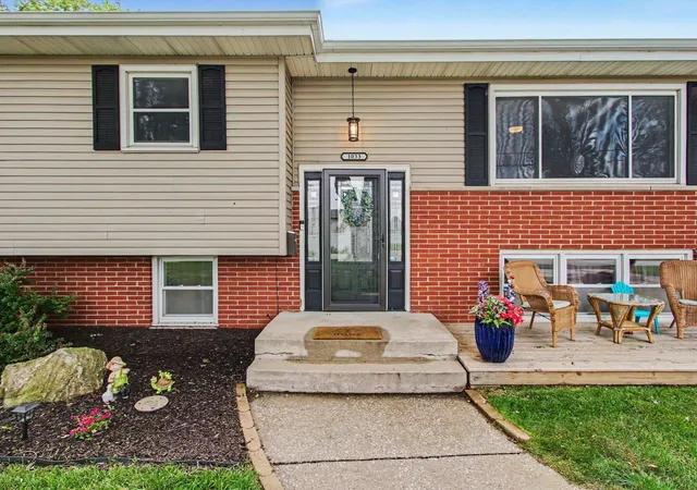 5th image of 1033 S Decatur St, Hobart, IN 46342 | MLS# 840355