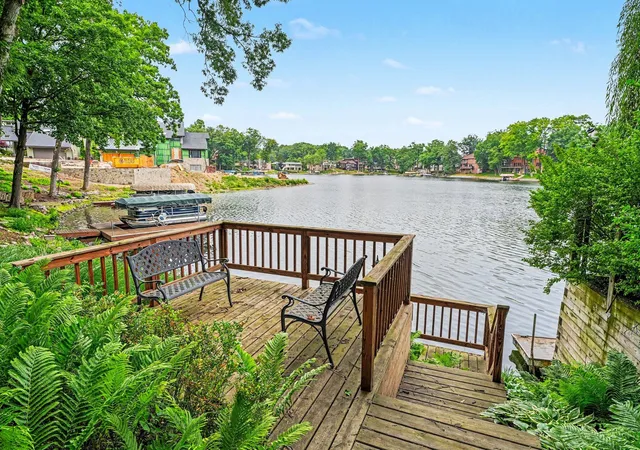 Photo 4 of Single family home for sale at 185 Amhurst Pl, Valparaiso, IN 46385 | MLS# 840363 | Listing updated on 2026-09-22