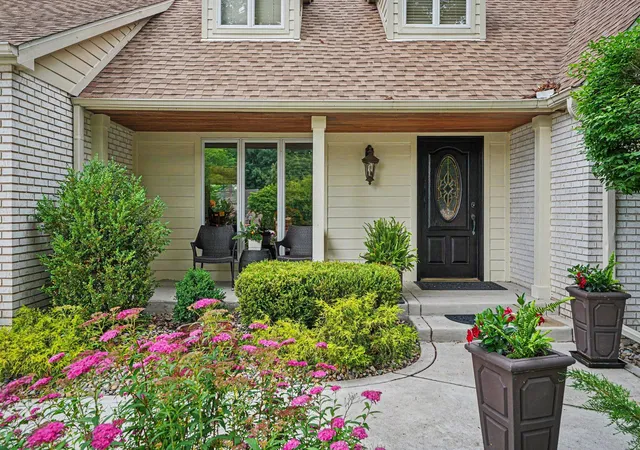 Photo 3 of Single family home for sale at 185 Amhurst Pl, Valparaiso, IN 46385 | MLS# 840363 | Listing updated on 2026-09-07