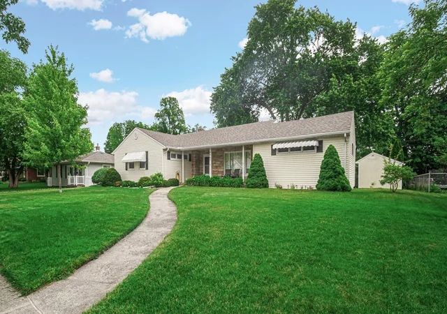 1st image of 847 Garfield St, Hobart, IN 46342 | MLS# 840575