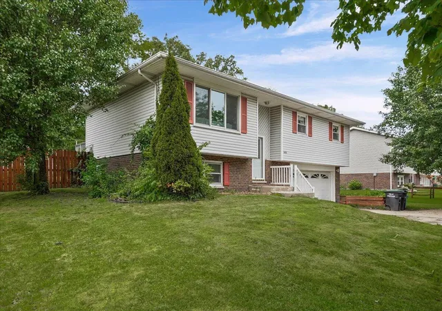 1st image of 6650 Monument Ave, Portage, IN 46368 | MLS# 840432