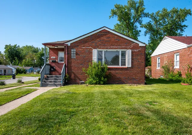 2nd image of 1450 W 35th Ave, Gary, IN 46408 | MLS# 840401