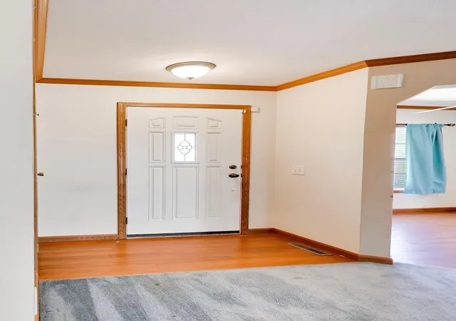 3rd image of 852 Springdale Dr, Hobart, IN 46342 | MLS# 843242