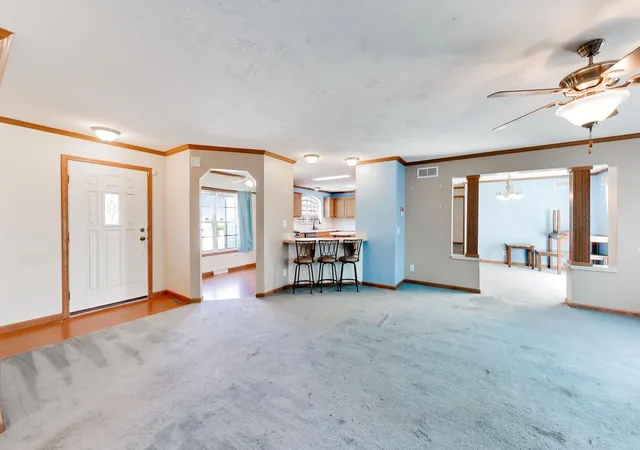 4th image of 852 Springdale Dr, Hobart, IN 46342 | MLS# 843242
