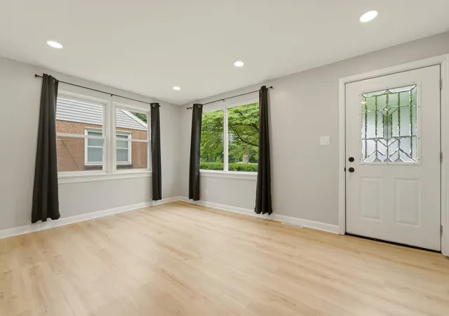 2nd image of 340 N California St, Hobart, IN 46342 | MLS# 840442