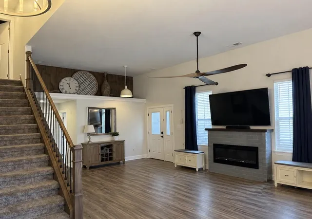 2nd image of 6111 S Dune Harbor Dr, Portage, IN 46368 | MLS# 840429