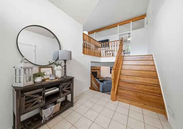 2nd image of 3020 Diamond Dr, Hobart, IN 46342 | MLS# 840437