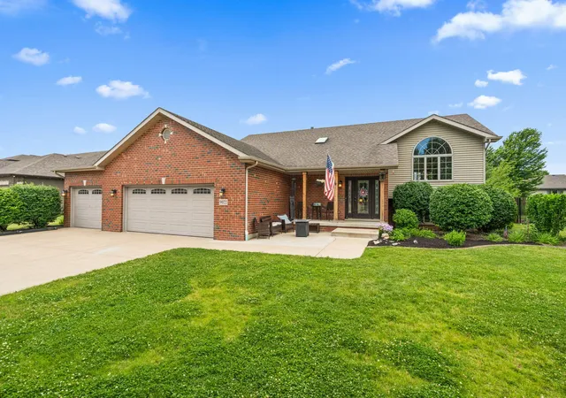 Homes for sale in Saint John, IN | 9022 Mallard Ln, Saint John, IN 46373 | MLS# 840474