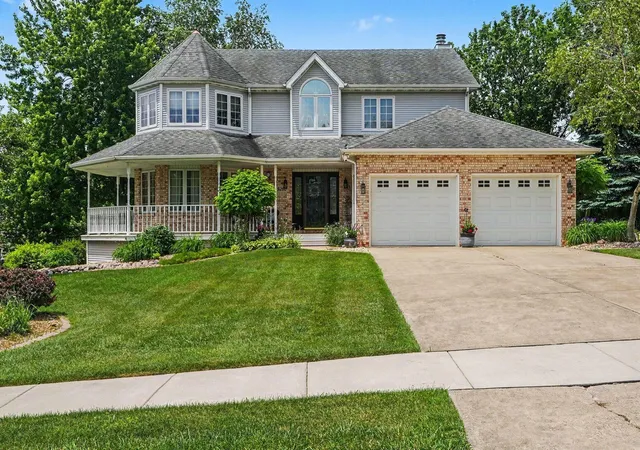 Homes for sale in Saint John, IN | 9260 Franklin Dr, Saint John, IN 46373 | MLS# 840483