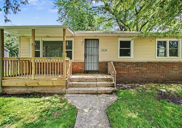 3rd image of 3839 W Taft St, Gary, IN 46408 | MLS# 840504