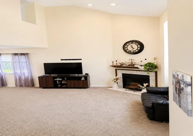 4th image of 213 Clinton St, Lowell, IN 46356 | MLS# 840546