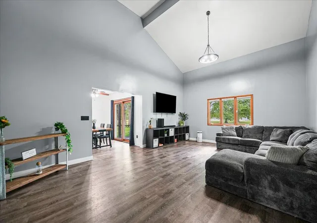 Photo 3 of Sale Pending at 2215 Texas St, Chesterton, IN 46304 | MLS# 840803 | Listing updated on 2026-08-20
