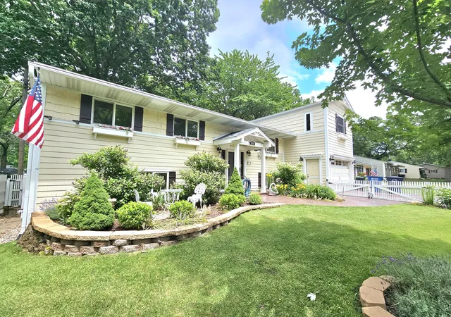 1st image of 506 Washington Park Blvd, Michigan City, IN 46360 | MLS# 840661