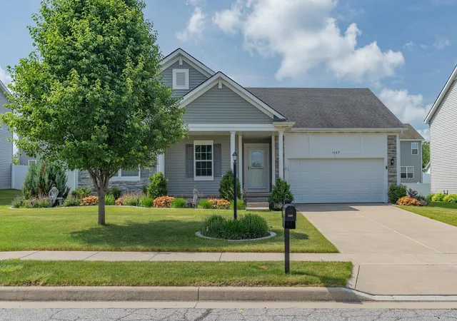Homes for sale in Chesterton, IN | 1669 Gossett Mill Ave, Chesterton, IN 46304 | MLS# 840497