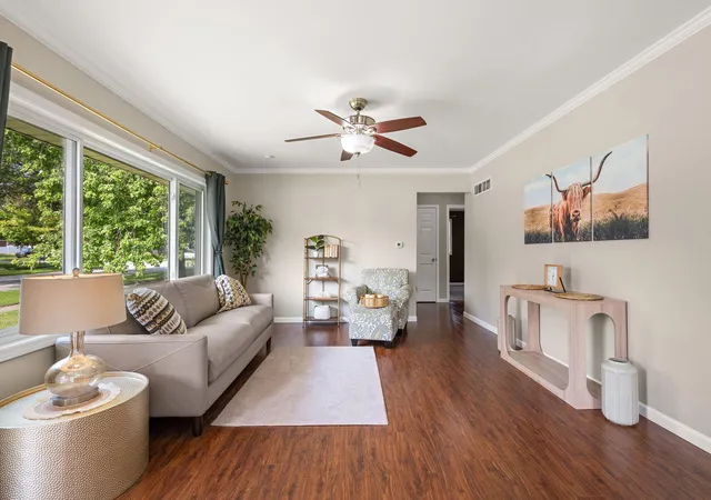 3rd image of 3011 Franklin Ave, Highland, IN 46322 | MLS# 840730