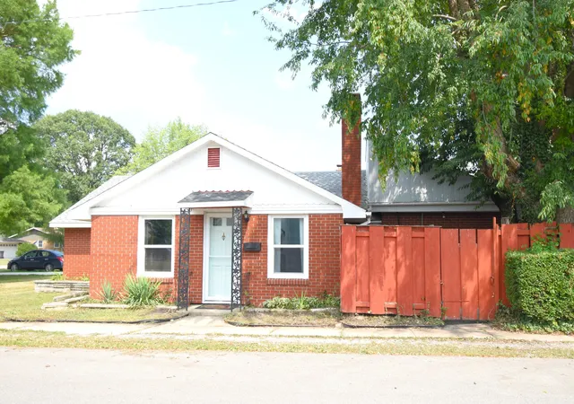 5th image of 829 W Washington St, Rensselaer, IN 47978 | MLS# 840490