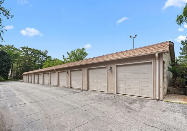 14th image of 643 South St #103, Munster, IN 46321 | MLS# 840578
