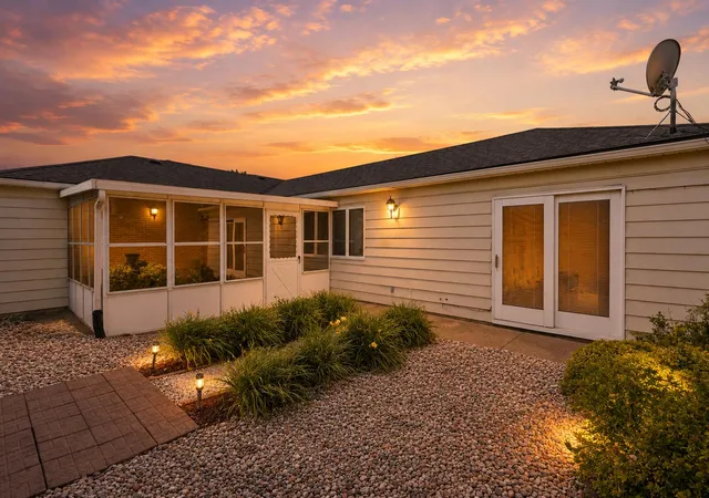 3rd image of 400 Commanche Dr, Lowell, IN 46356 | MLS# 842299