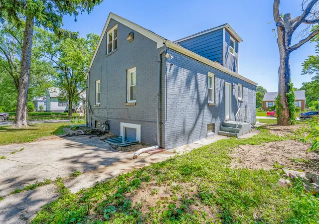 3rd image of 4600 Buchanan St, Gary, IN 46408 | MLS# 840903