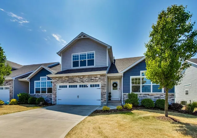 1st image of 6143 S Dune Harbor Dr, Portage, IN 46368 | MLS# 840514