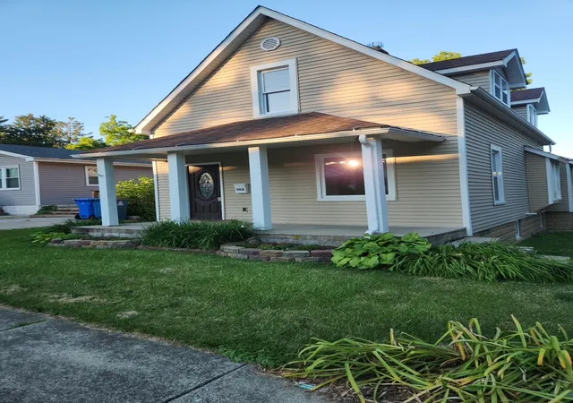 3rd image of 302 N West, Crown Point, IN 46307 | MLS# 840627