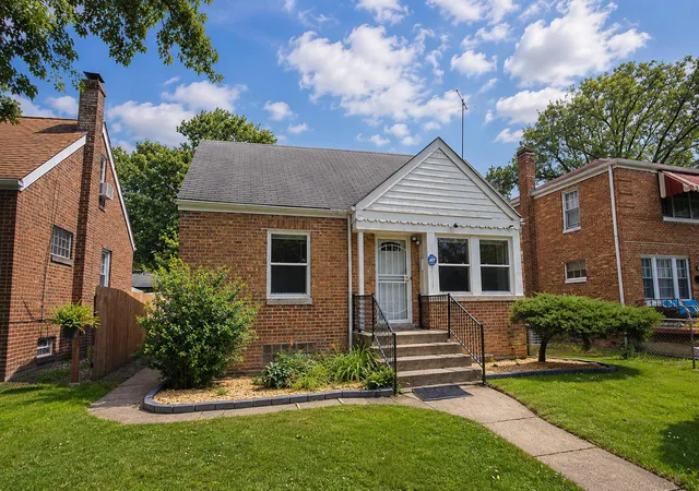 2nd image of 3776 Buchanan St, Gary, IN 46408 | MLS# 840654