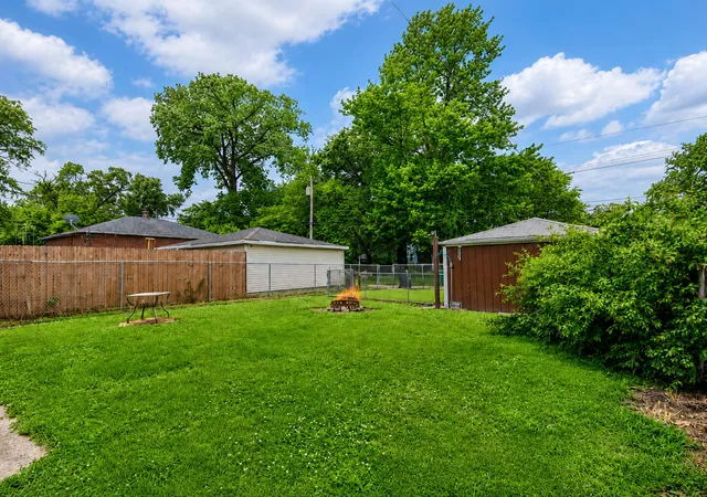 5th image of 3776 Buchanan St, Gary, IN 46408 | MLS# 840654