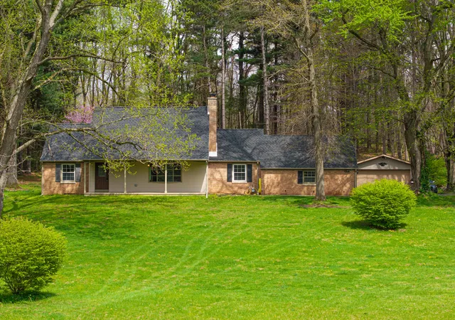 1st image of 820 N 350 E, Valparaiso, IN 46383 | MLS# 840719